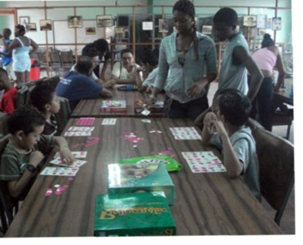 Tarde de juegos, Biblioteca Pública de Limón